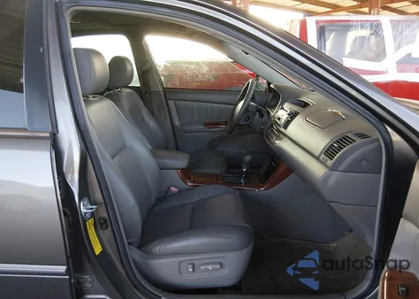 2005 Toyota Camry Xle V6 from USA, damaged, VIN 4T1BF30K35U591253